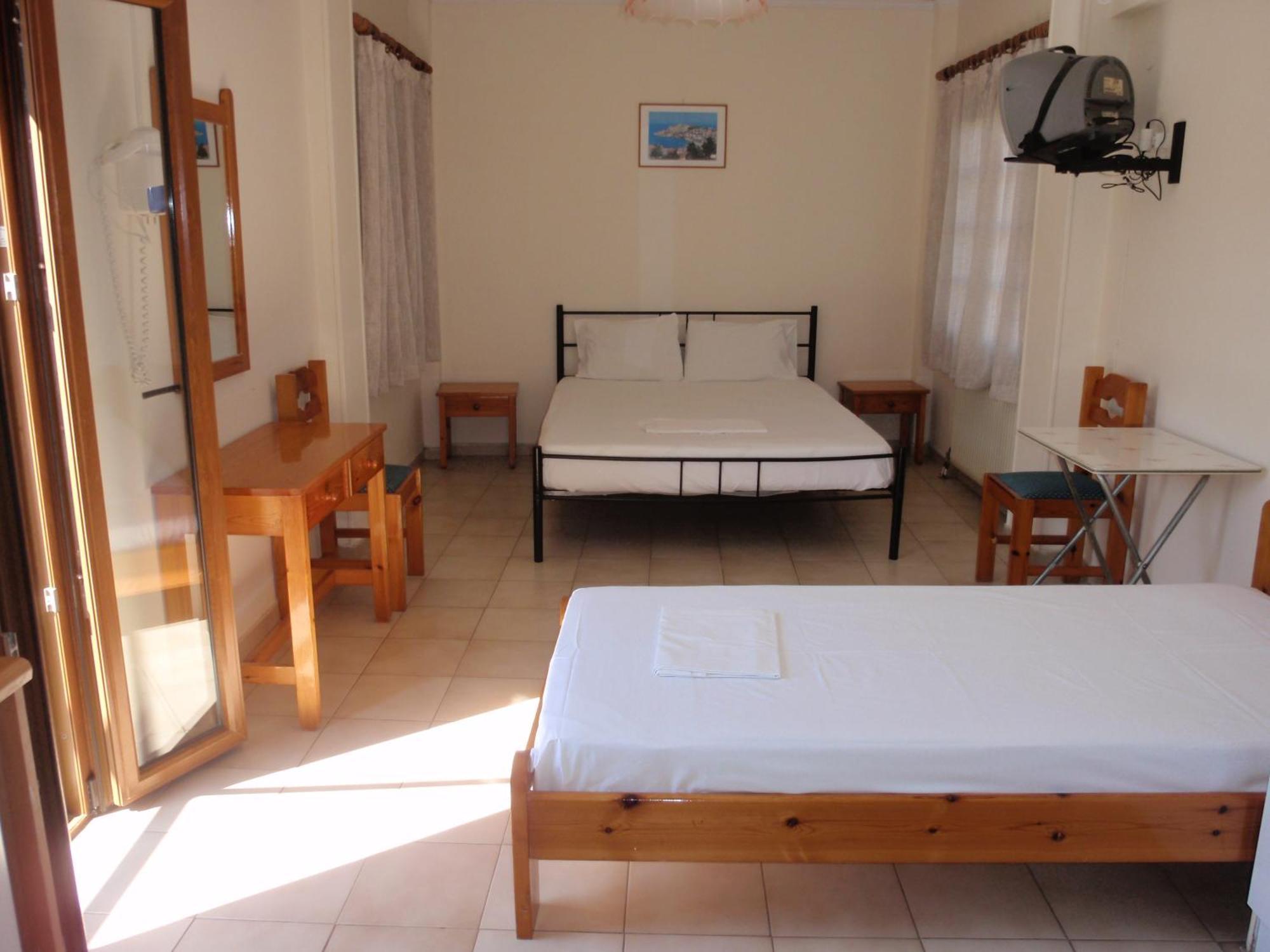 Vazakas Rooms Мітіліні Екстер'єр фото
